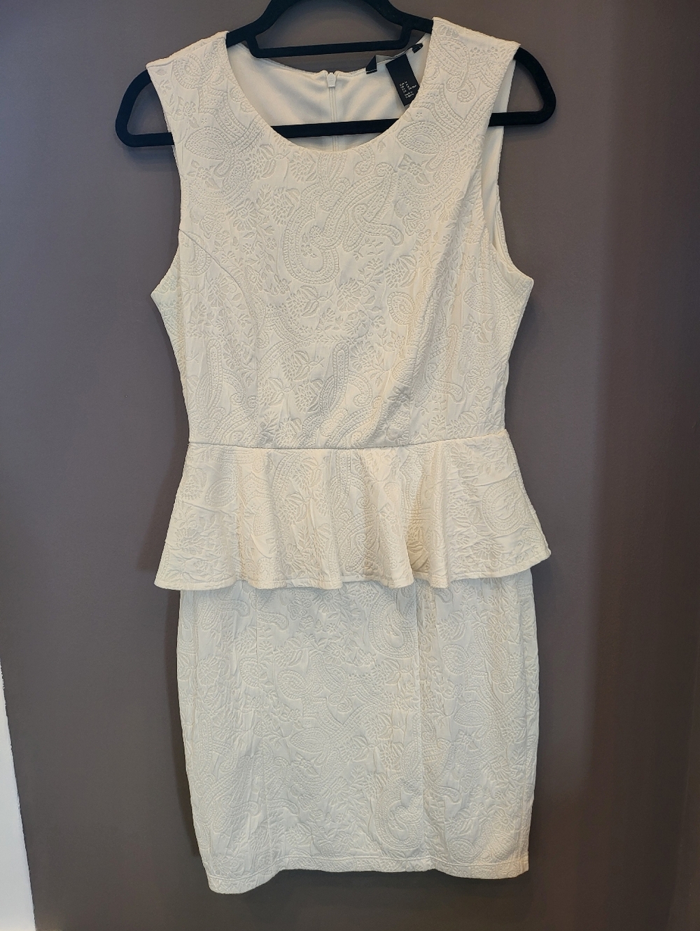 H&M Ivory Sleeveless Peplum Midi Dress